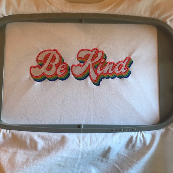 Unisex Custom Embroidered T-shirt, new, szXL - Picture 2 of 2